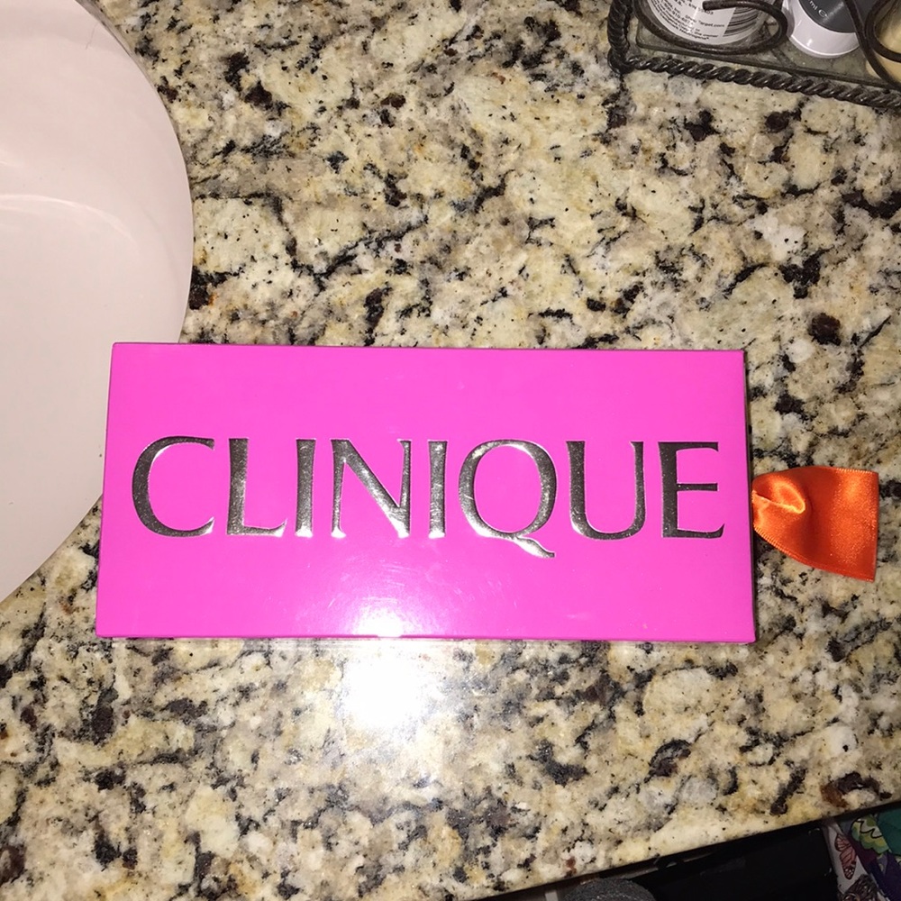 Clinique lipglosses